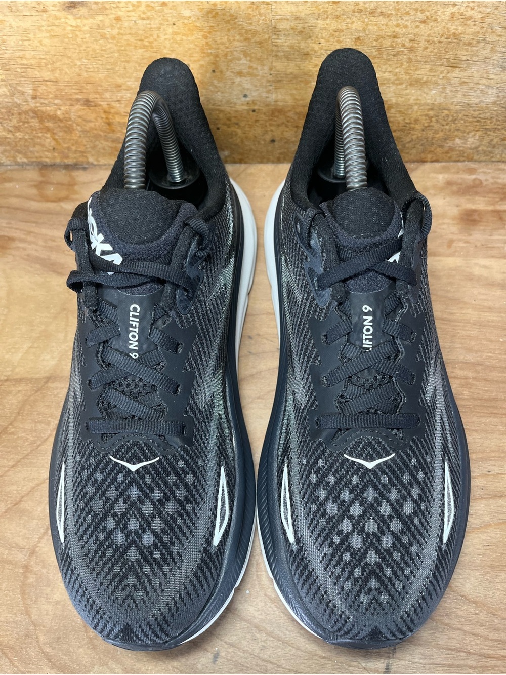 Hoka One One Clifton 9 REFLECTIVE Womens Size 7.5 Running Shoes Sneakers Black - Picture 3 of 12